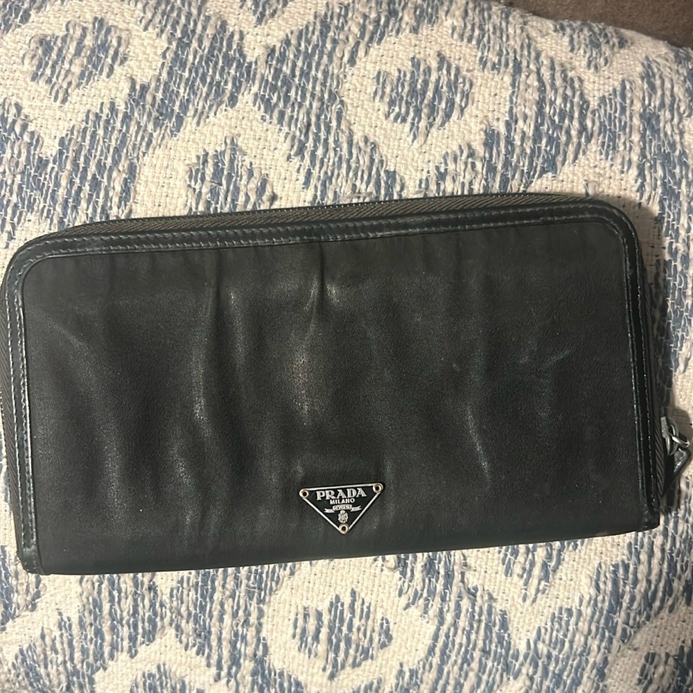 💯% Authentic Prada Wallet
